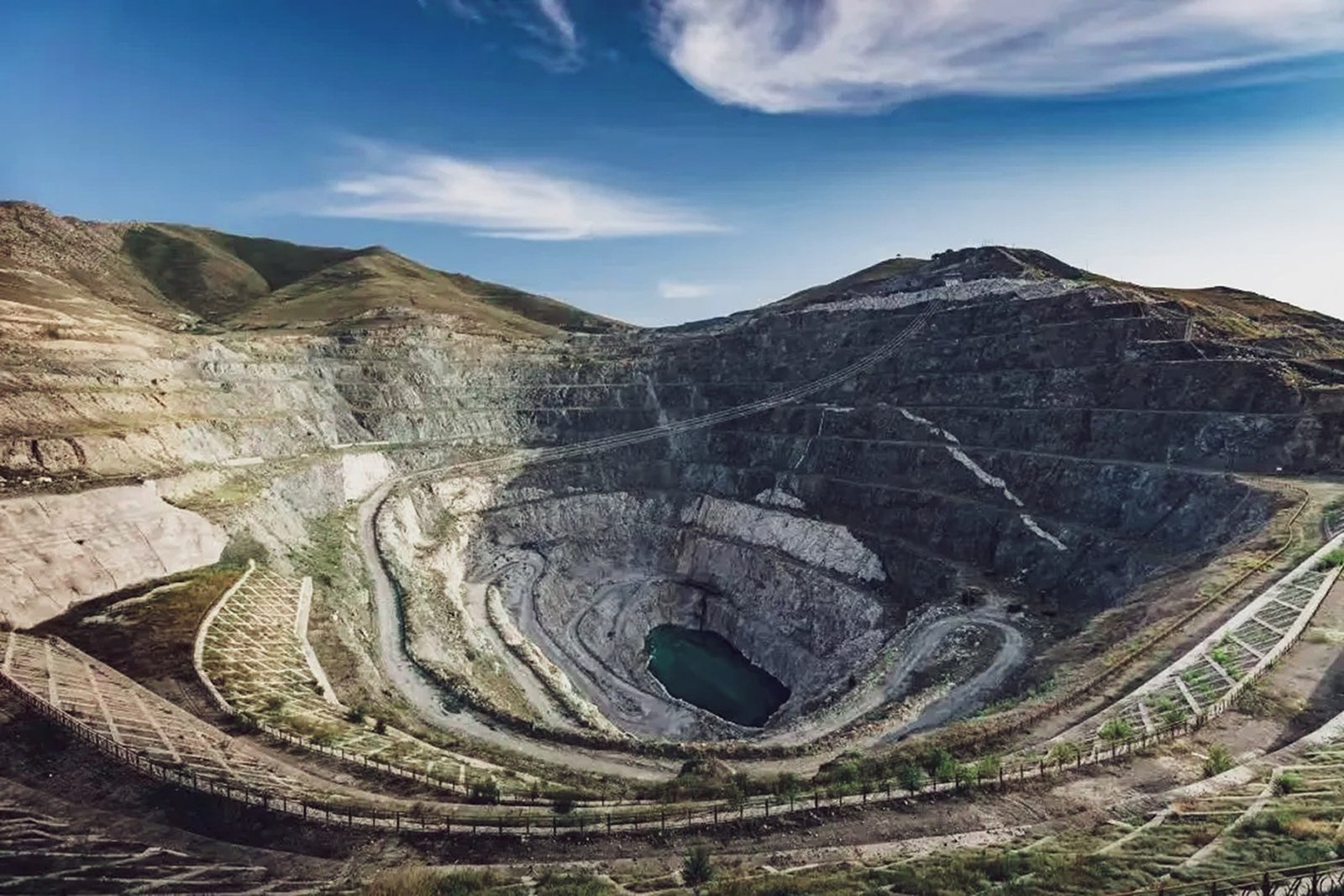 从“环境包袱”到“城市富矿”：全球矿业开启尾矿资源化革命